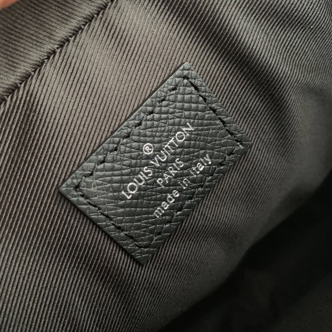 LV Outdoor Bumbag Monogram Eclipse