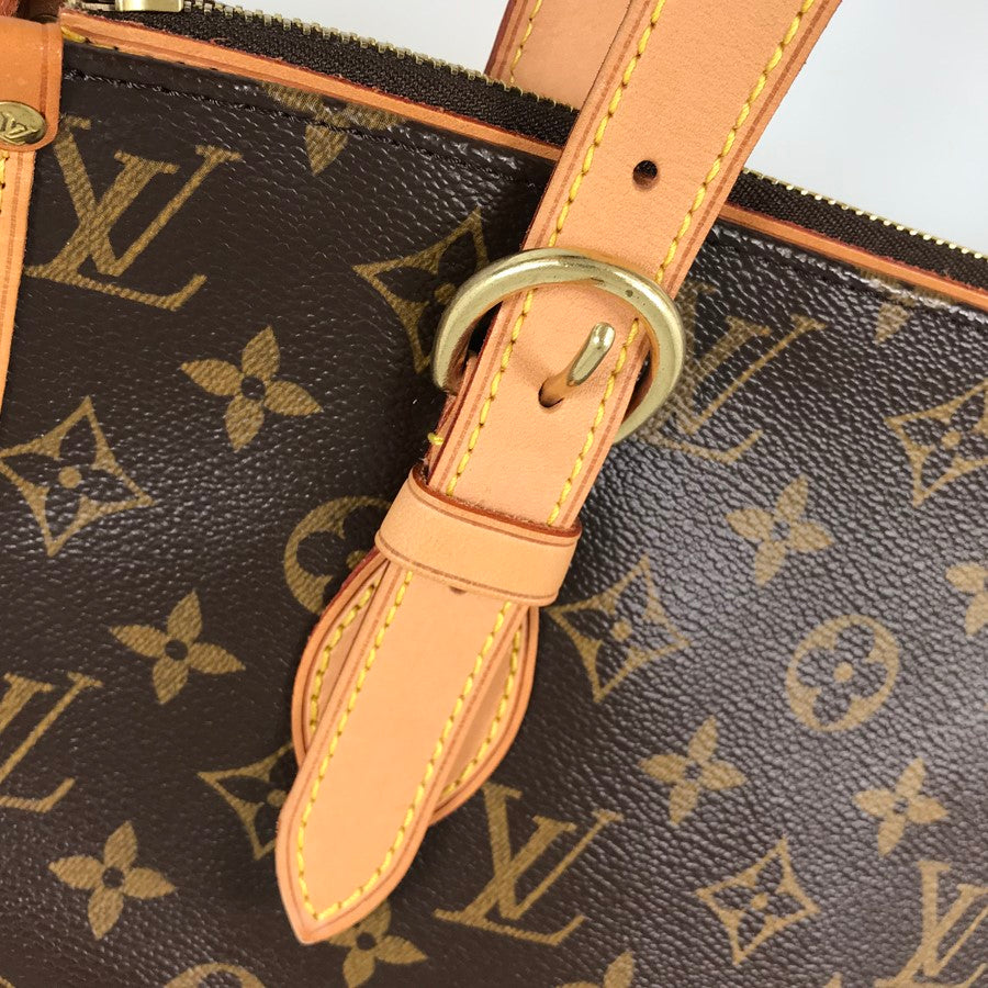 LOUIS VUITTON Shoulder Bag