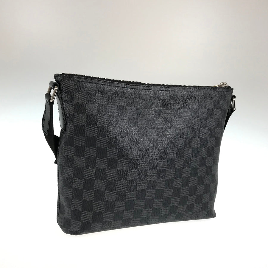 LOUIS VUITTON Shoulder Bag