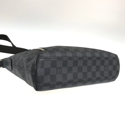 LOUIS VUITTON Shoulder Bag