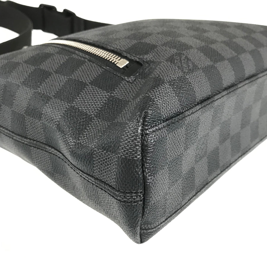 LOUIS VUITTON Shoulder Bag