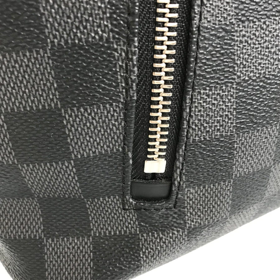 LOUIS VUITTON Shoulder Bag