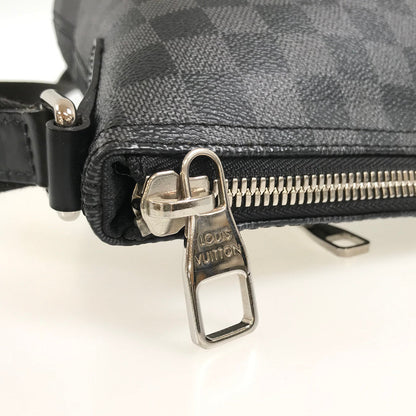 LOUIS VUITTON Shoulder Bag