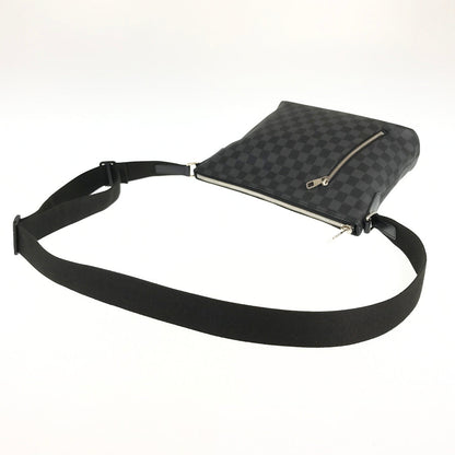 LOUIS VUITTON Shoulder Bag