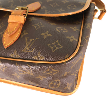 LOUIS VUITTON Shoulder Bag