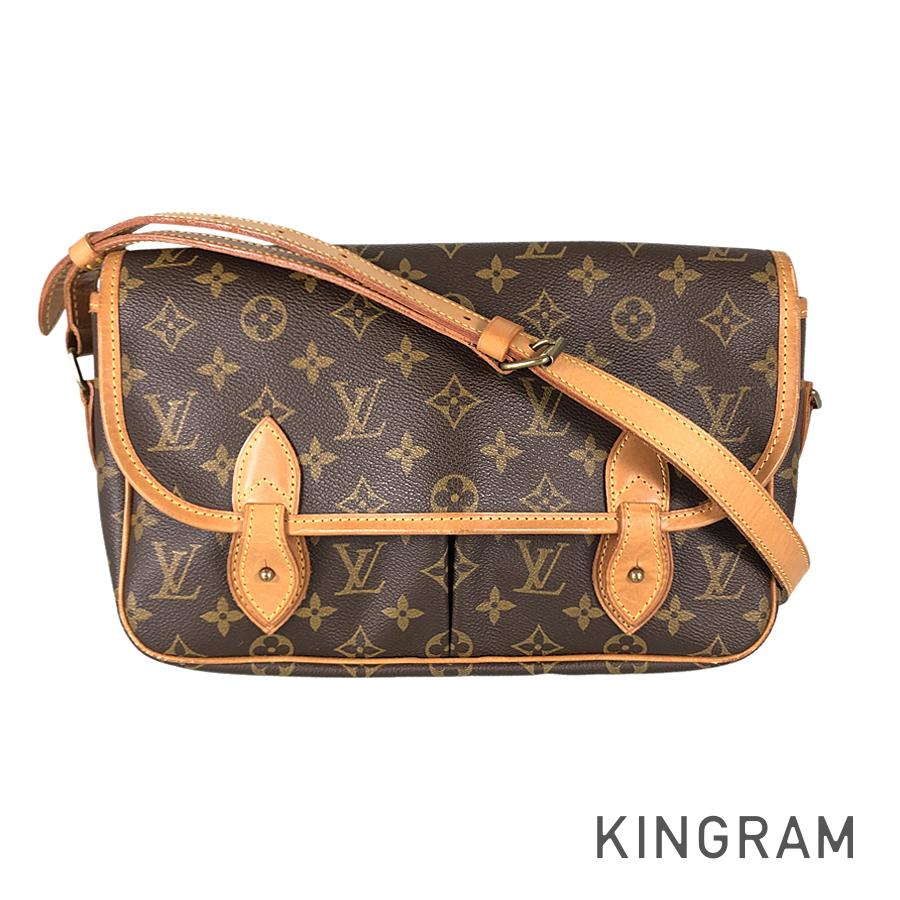 LOUIS VUITTON Shoulder Bag