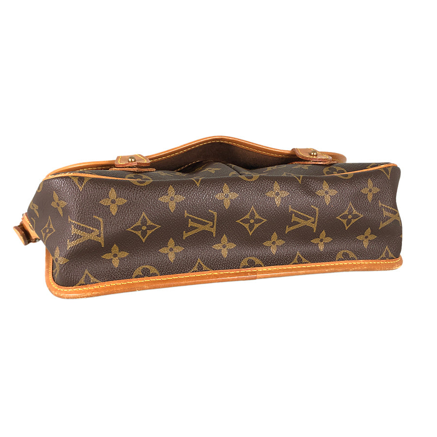 LOUIS VUITTON Shoulder Bag