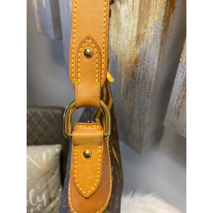 Louis Vuitton Monogram Thames GM