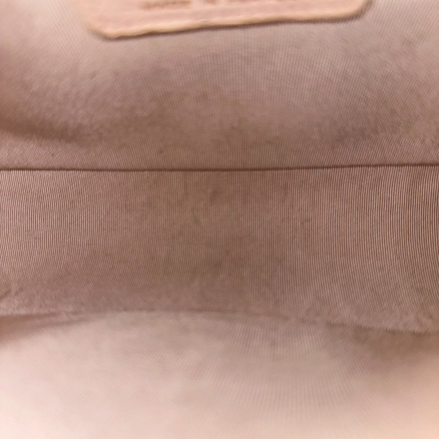 *Like New, 2021* Caviar Boy Old Medium 25CM Chevron Calfskin Leboy Light Pink LGHWNo 30