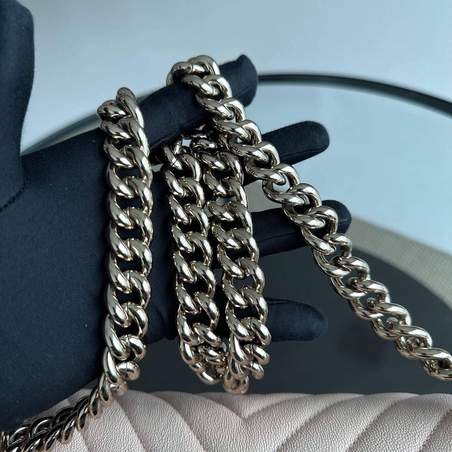 *Like New, 2021* Caviar Boy Old Medium 25CM Chevron Calfskin Leboy Light Pink LGHWNo 30