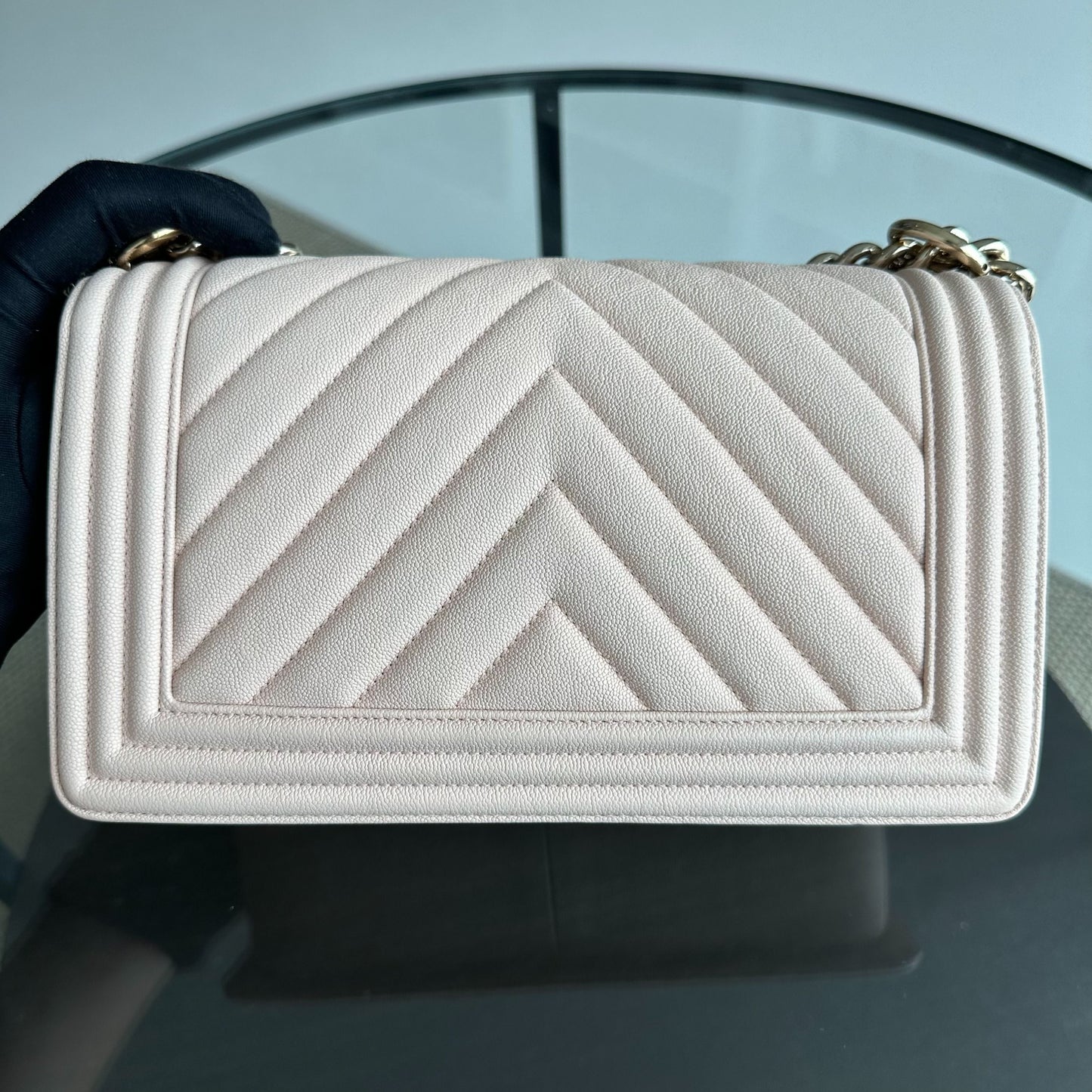 *Like New, 2021* Caviar Boy Old Medium 25CM Chevron Calfskin Leboy Light Pink LGHWNo 30