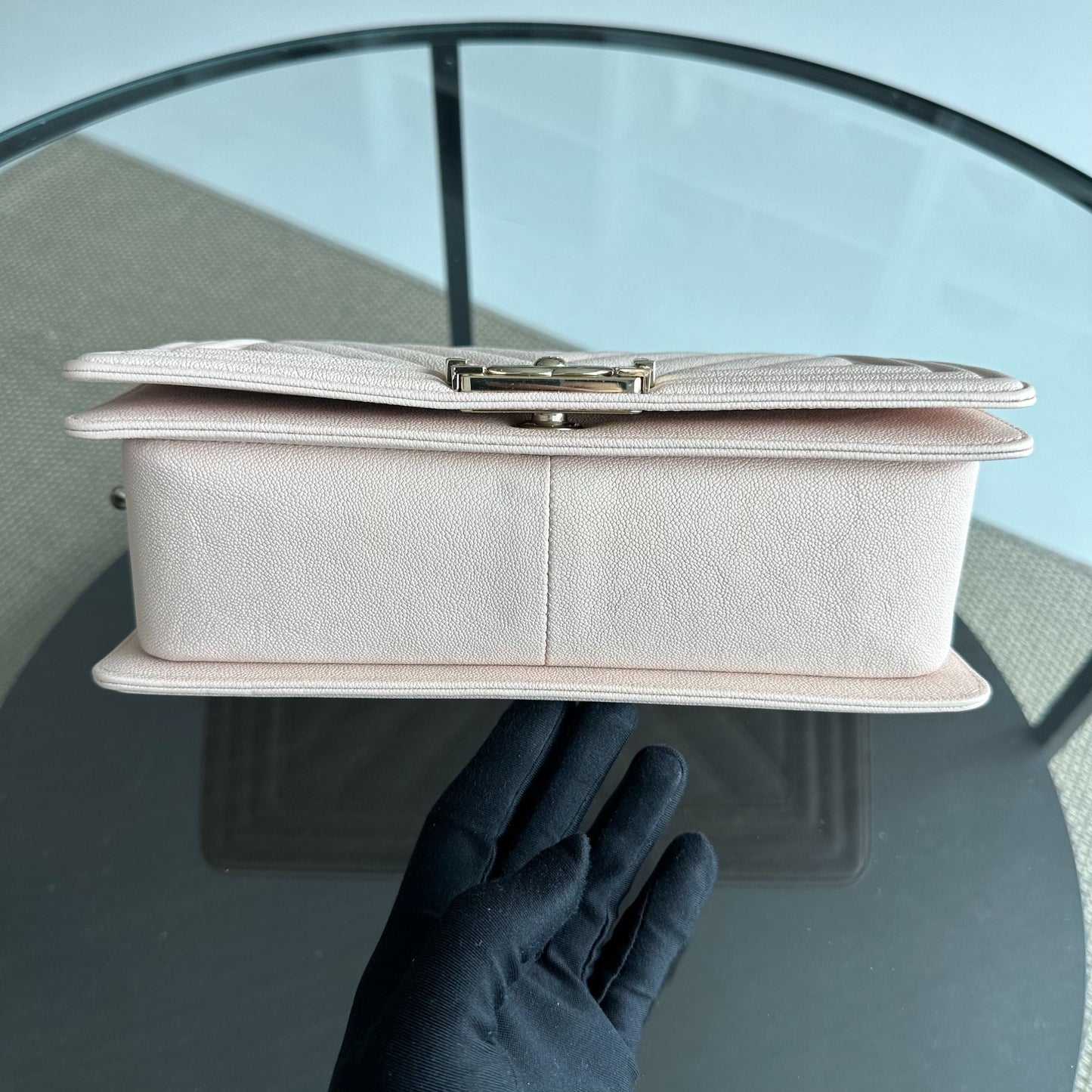 *Like New, 2021* Caviar Boy Old Medium 25CM Chevron Calfskin Leboy Light Pink LGHWNo 30