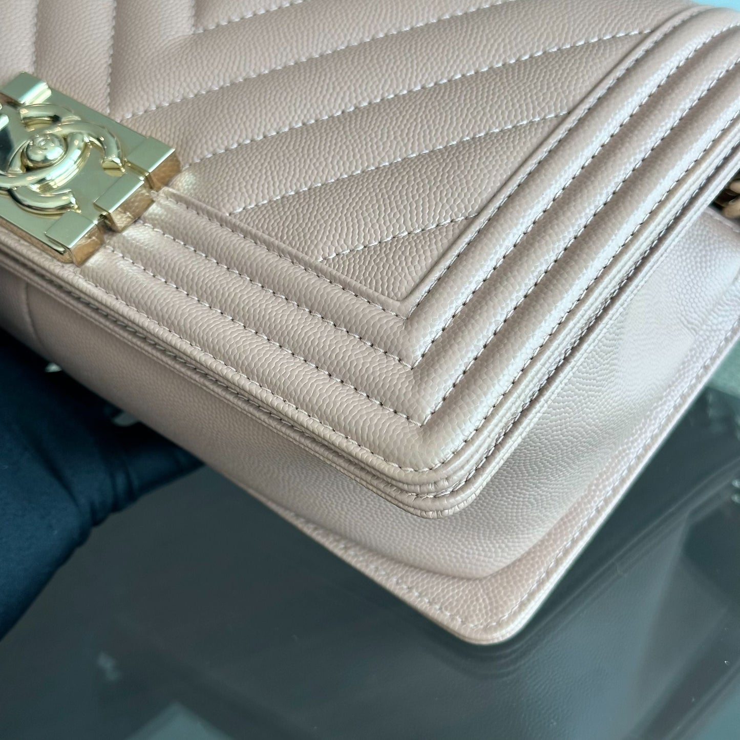 *Like New* Caviar Boy Old Medium 25CM Chevron Nude LGHW No 25