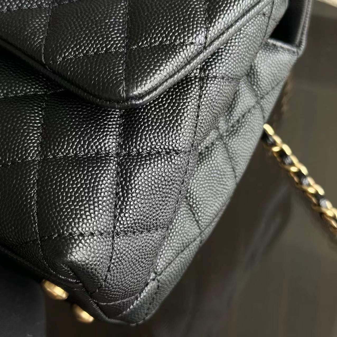 *Like New* Caviar Coco Handle Small Quilted Calfskin Exotic Handle Black GHW No 26