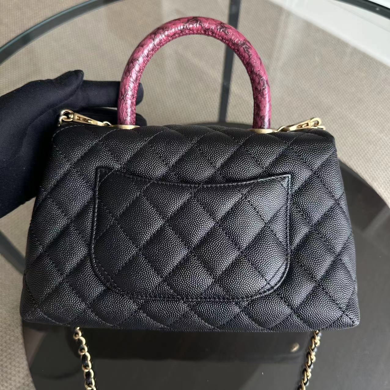 *Like New* Caviar Coco Handle Small Quilted Calfskin Exotic Handle Black GHW No 26