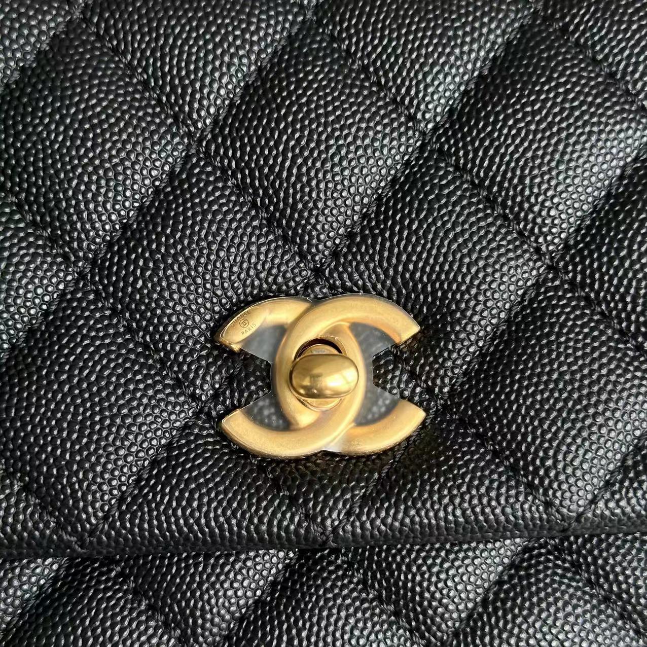 *Like New* Caviar Coco Handle Small Quilted Calfskin Exotic Handle Black GHW No 26