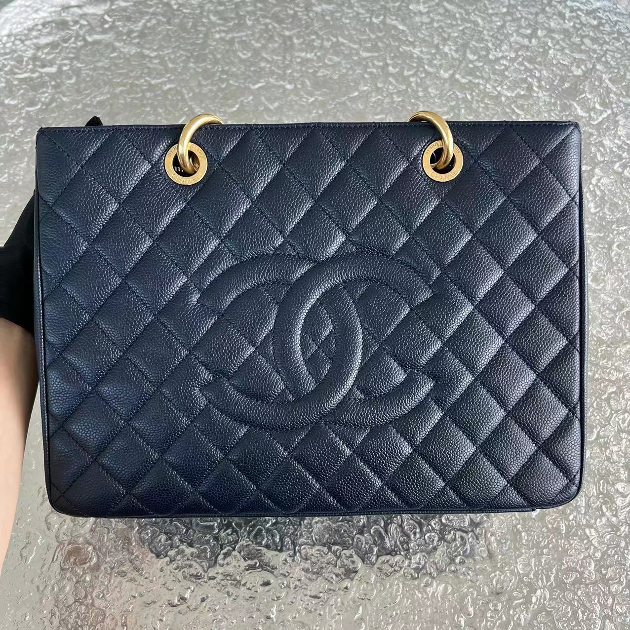 *Like New* Caviar GST Grand Shopping Tote Quilted Calfskin Dark Navy Blue Golden Hardware Series 19