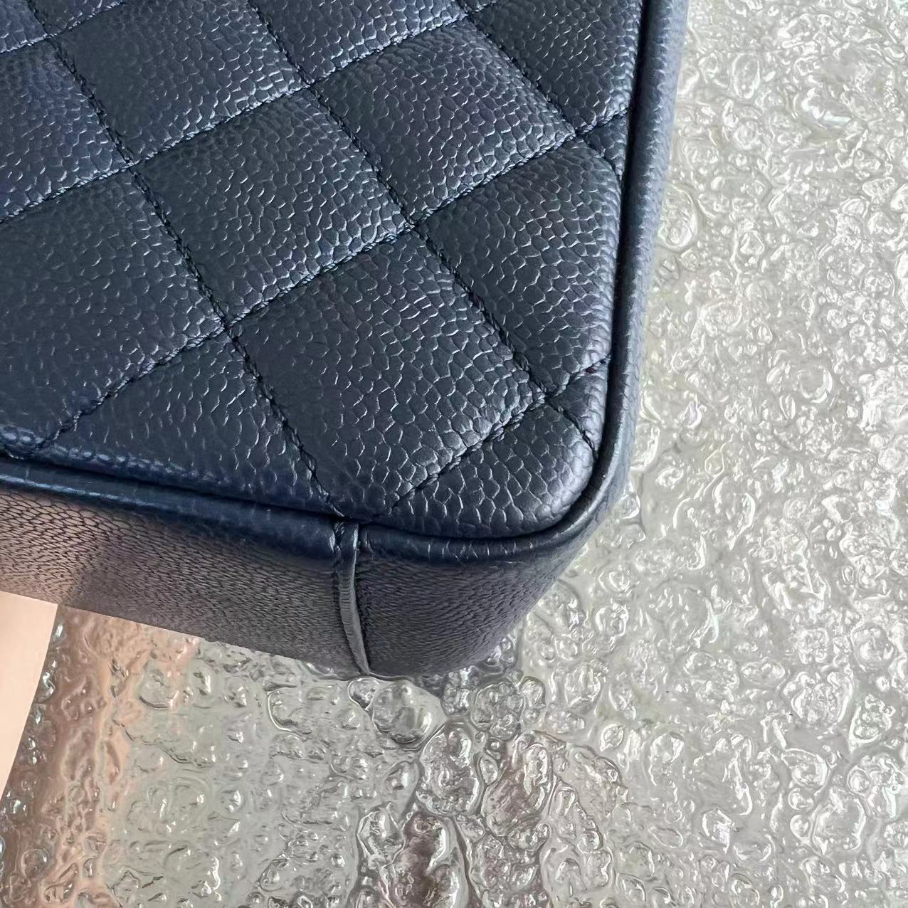 *Like New* Caviar GST Grand Shopping Tote Quilted Calfskin Dark Navy Blue Golden Hardware Series 19
