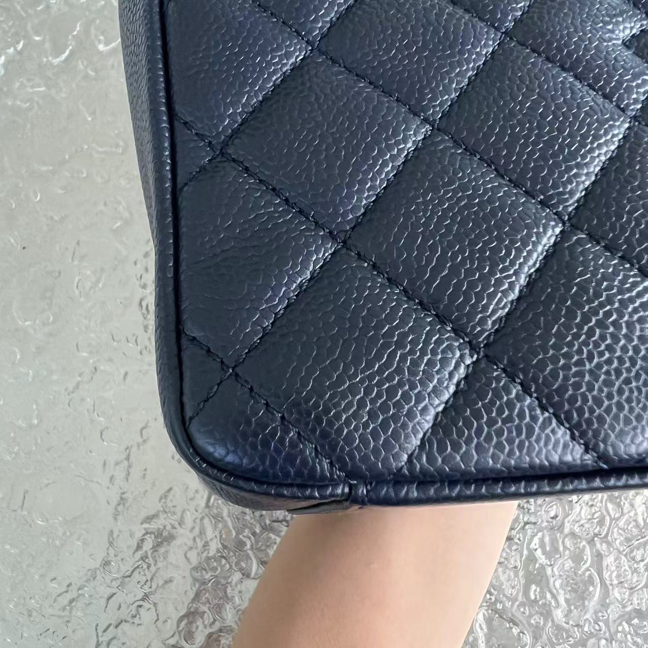 *Like New* Caviar GST Grand Shopping Tote Quilted Calfskin Dark Navy Blue Golden Hardware Series 19