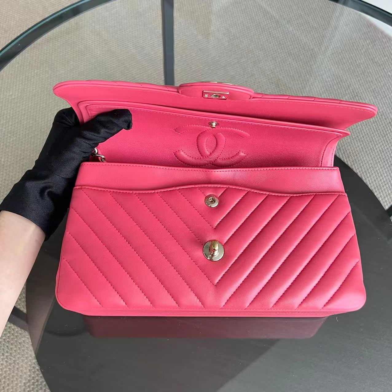 *Like New* Medium Chevron Lambskin Coral Pink Golden Hardware Series 24