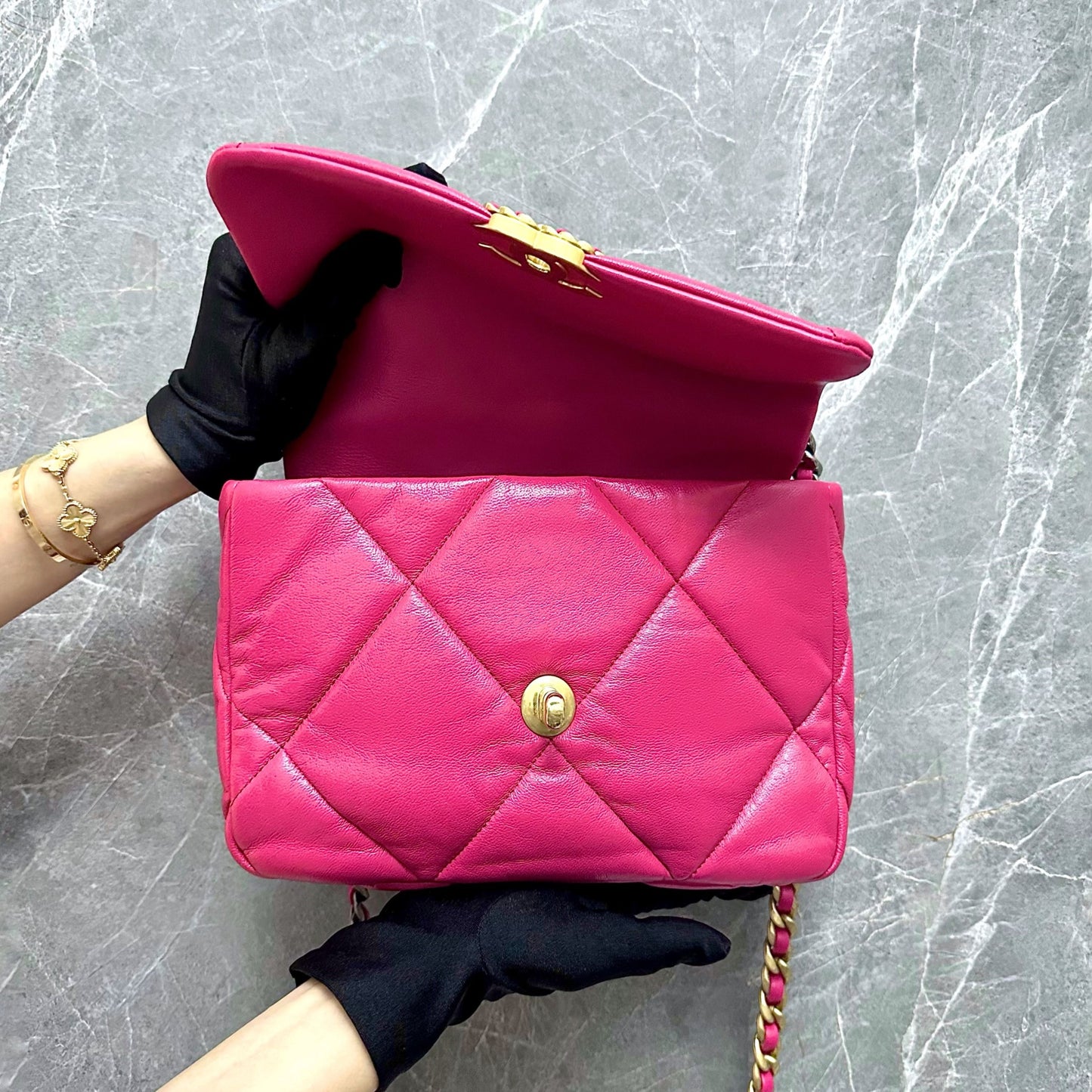 *Like New Full Set* C19 Small Goatskin Hot Pink GHW No 29