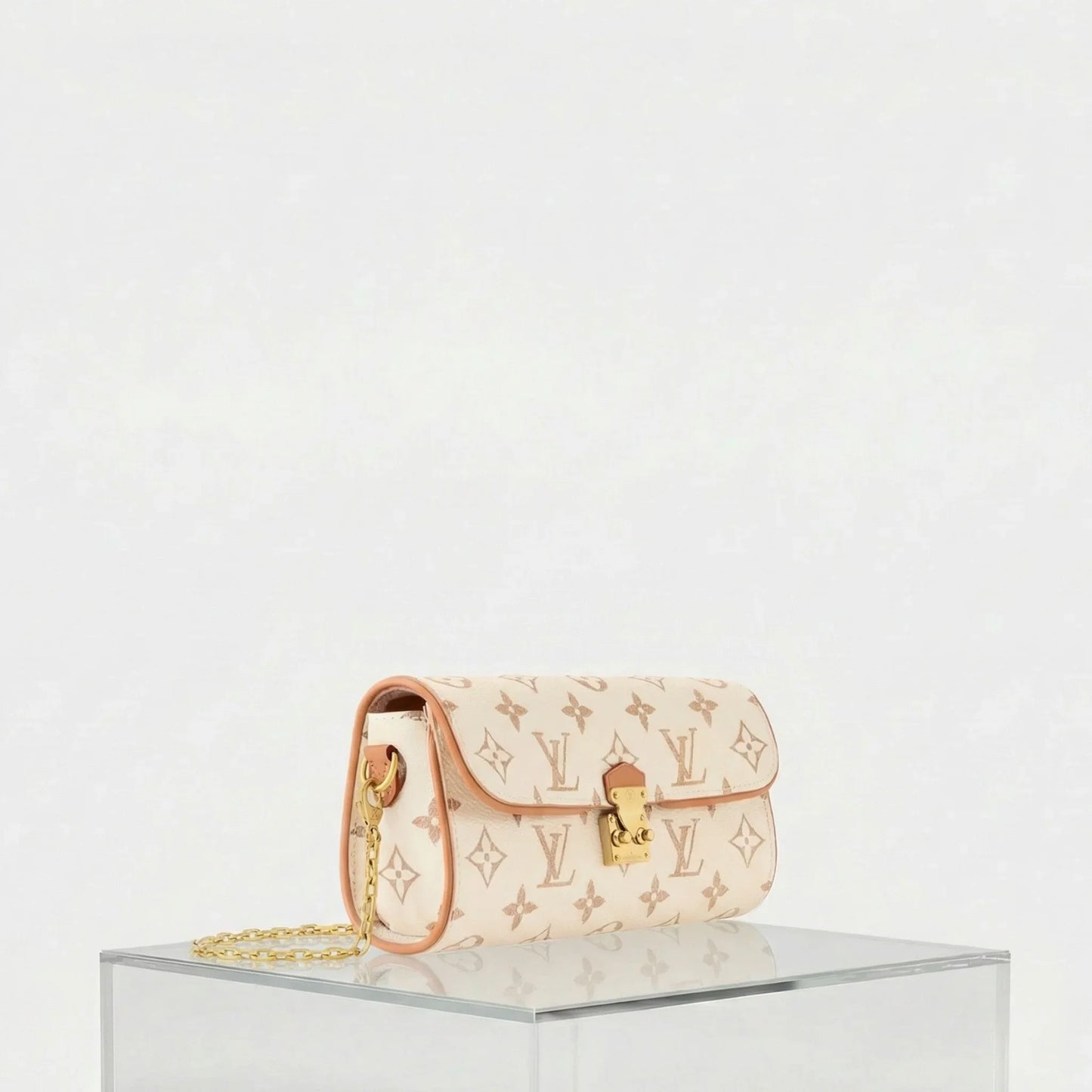 Camille Pouch