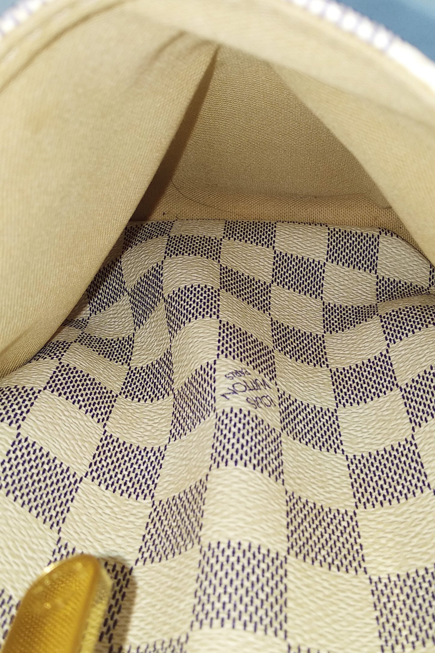 Damier Azur Totally PM White