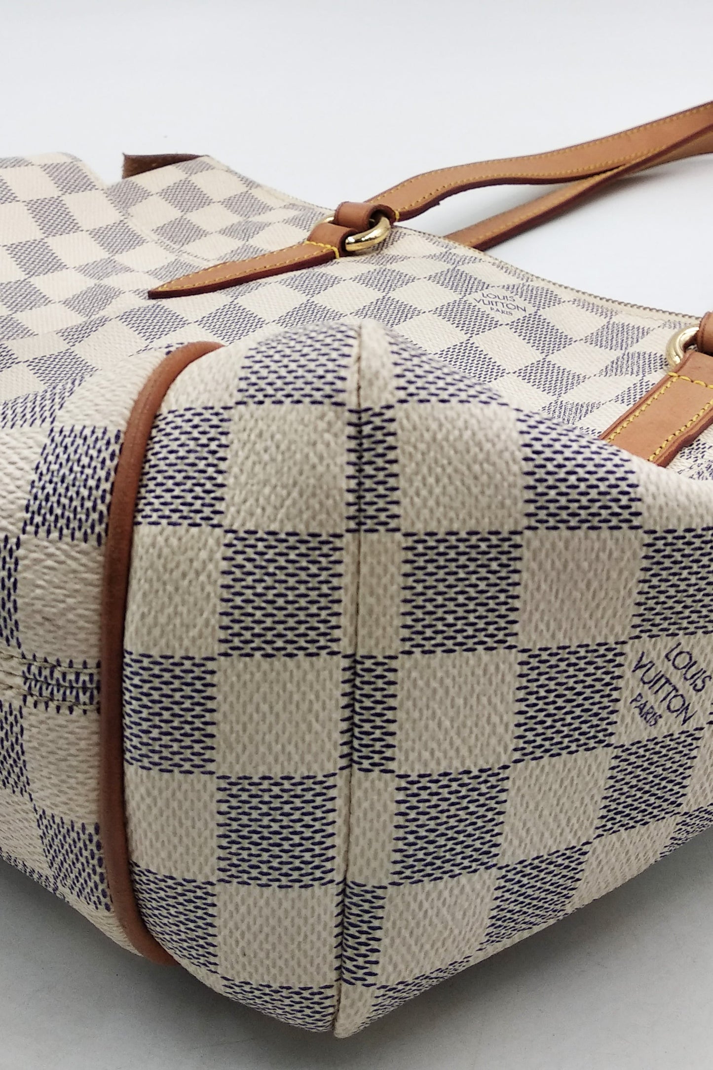 Damier Azur Totally PM White