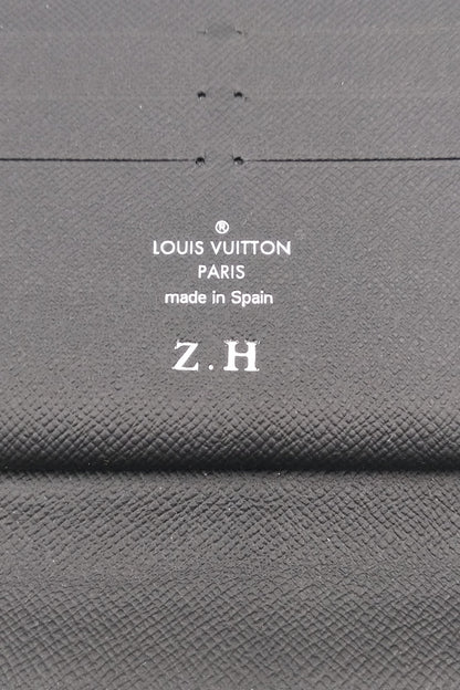 Damier Graphite Zippy Organizer Black