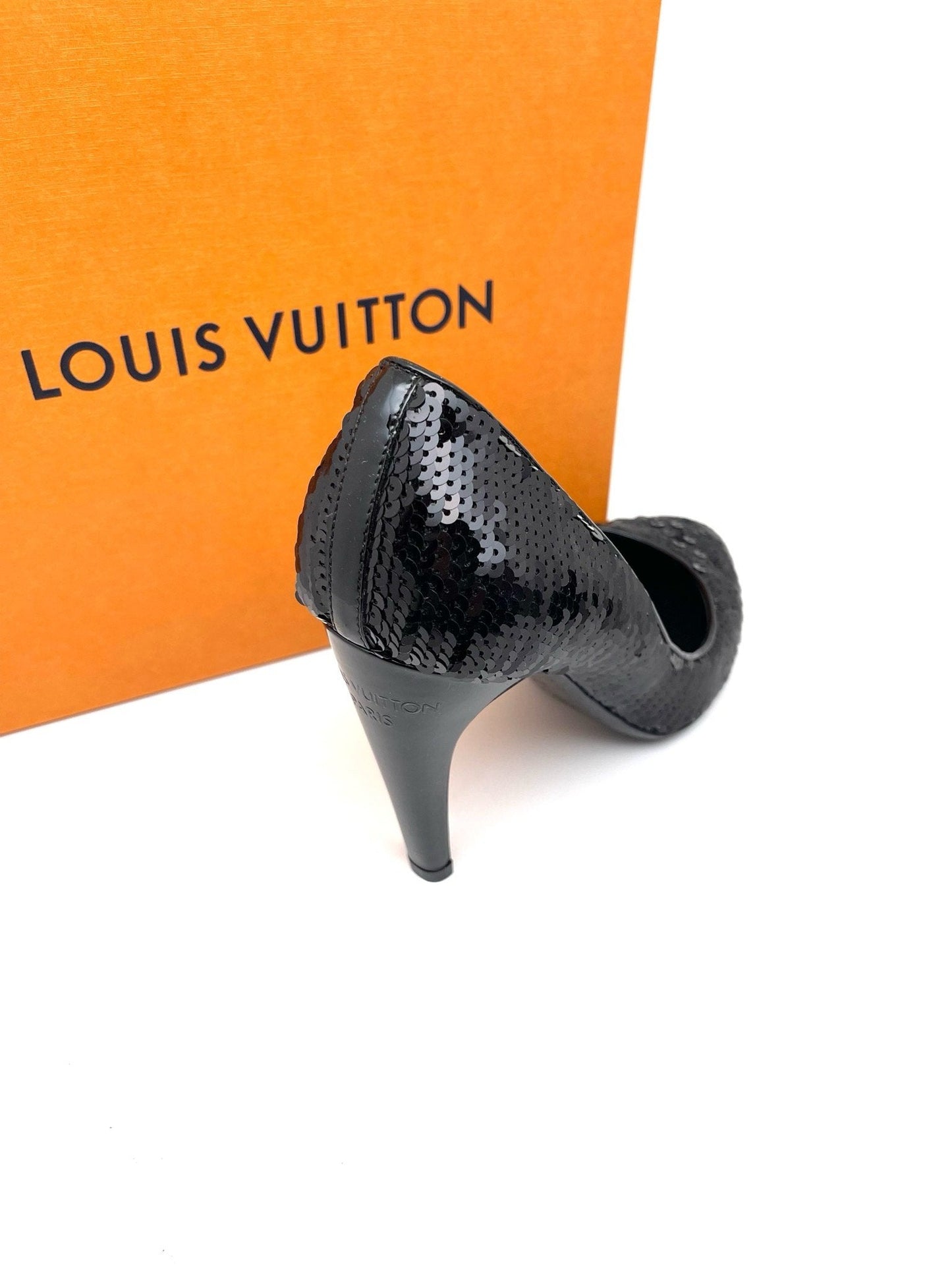 Louis Vuitton - Escarpins à sequins T.39