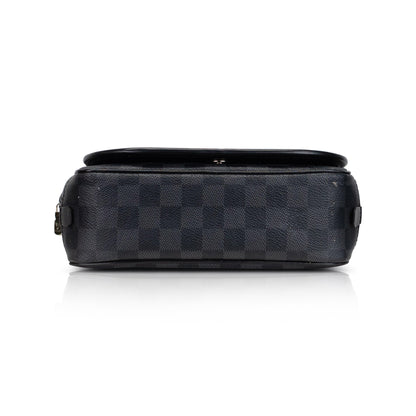 Louis Vuitton 'Hanging Toiletry' Pouch