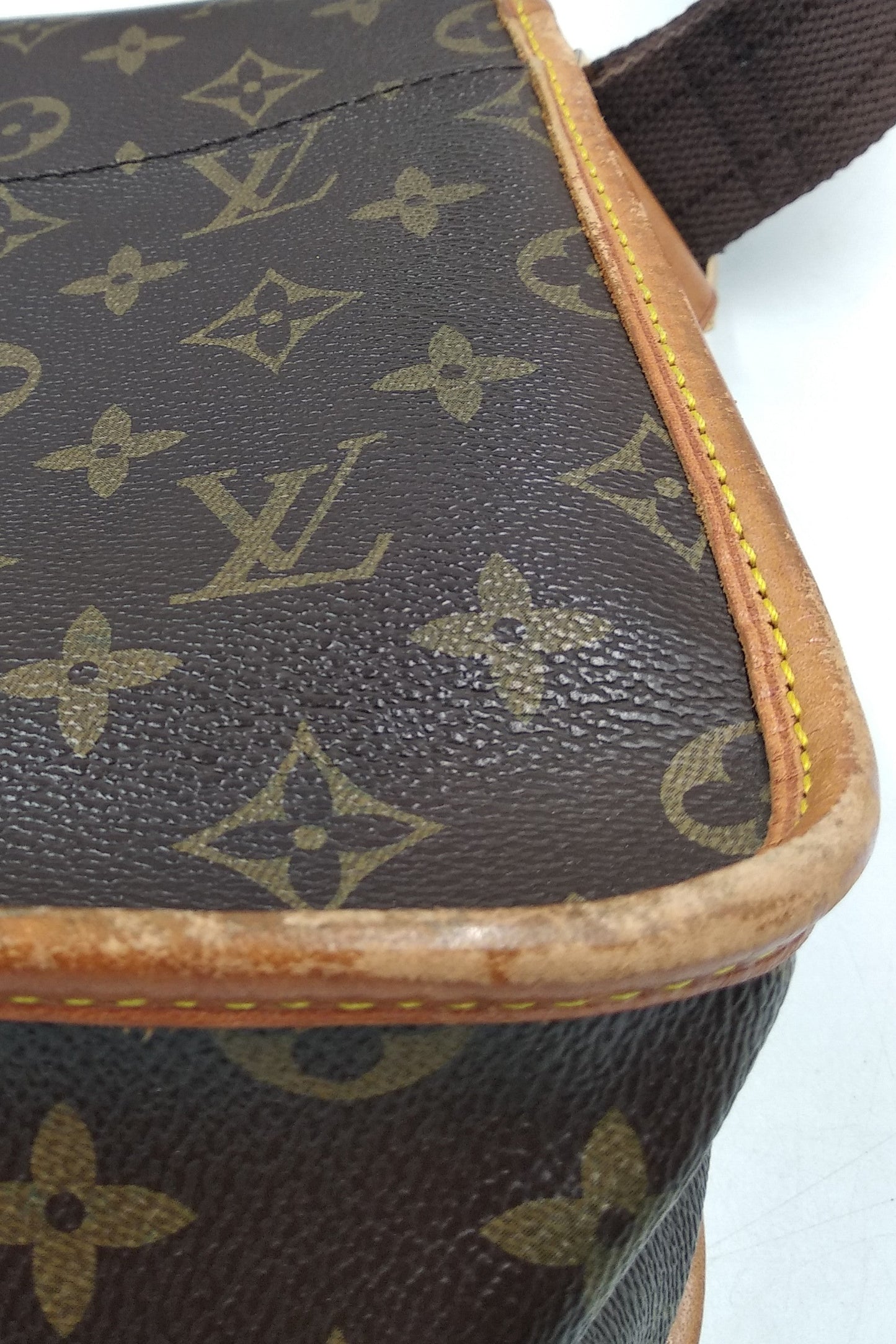 Monogram Bosphore Messenger GM Brown