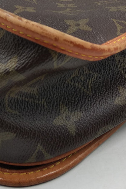 Monogram Bosphore Messenger GM Brown