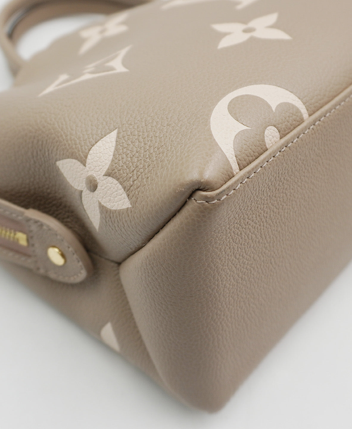 Monogram Giant Empreinte Petit Palais Taupe