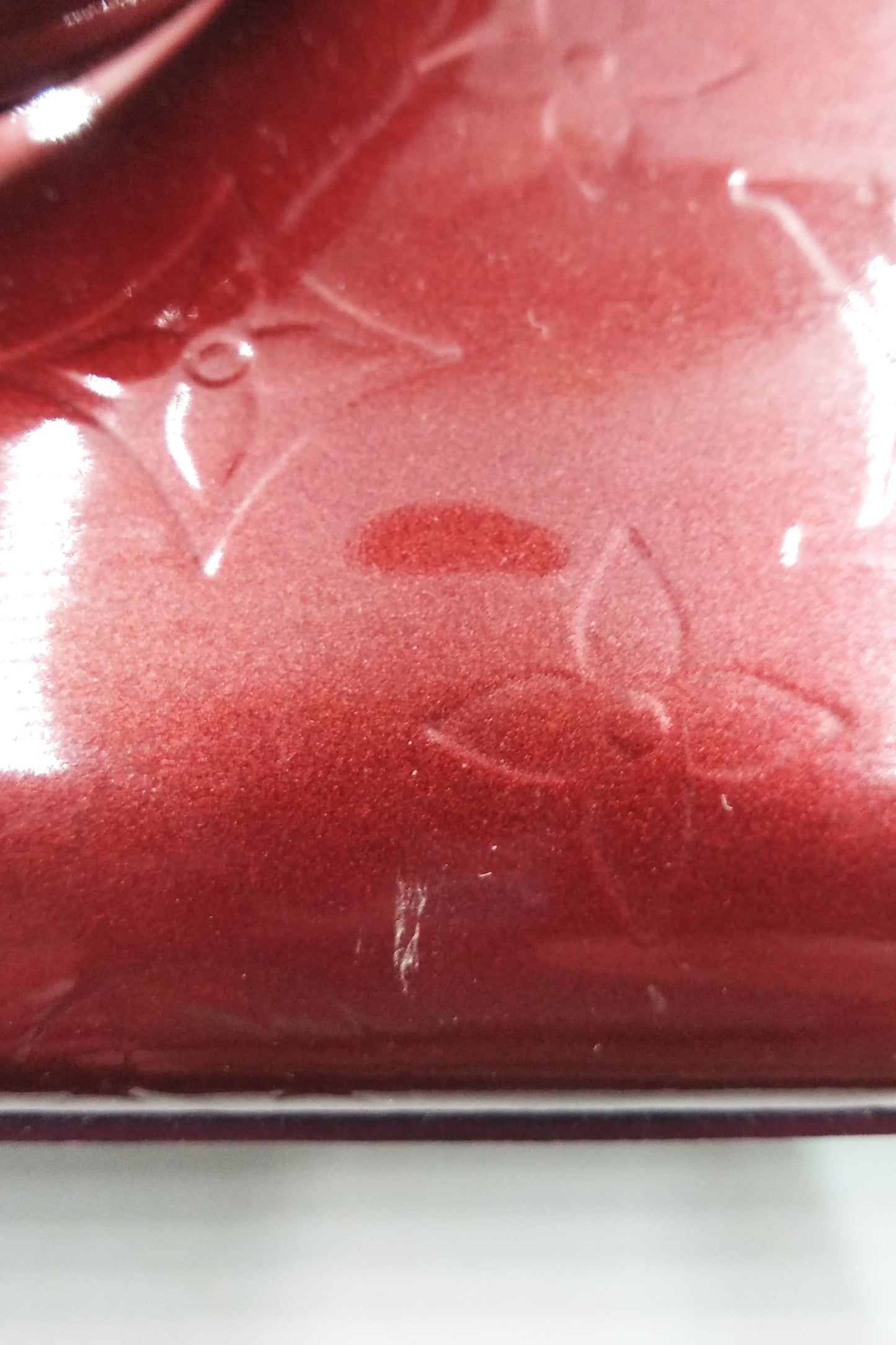 Monogram Vernis Wilshire MM Maroon