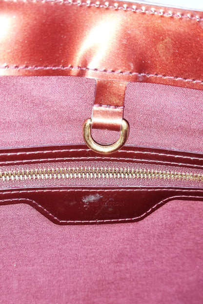 Monogram Vernis Wilshire MM Maroon