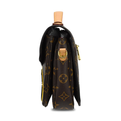Louis Vuitton 'Pochette Metis' Handbag