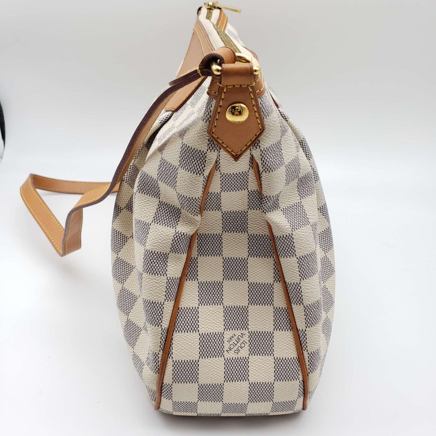 Louis Vuitton Siracusa MM Shoulder Bag