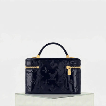 Vanity Chain Pouch Monogram Vernis