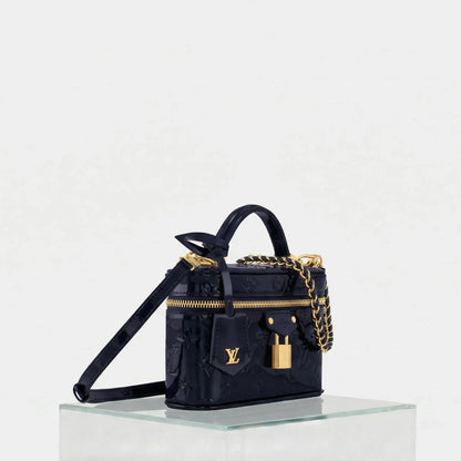 Vanity Chain Pouch Monogram Vernis