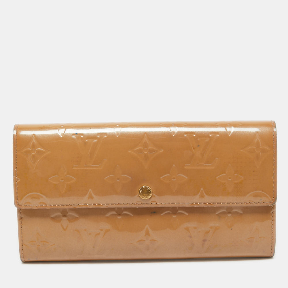 LOUIS VUITTON Noisette Monogram Vernis Sarah Wallet