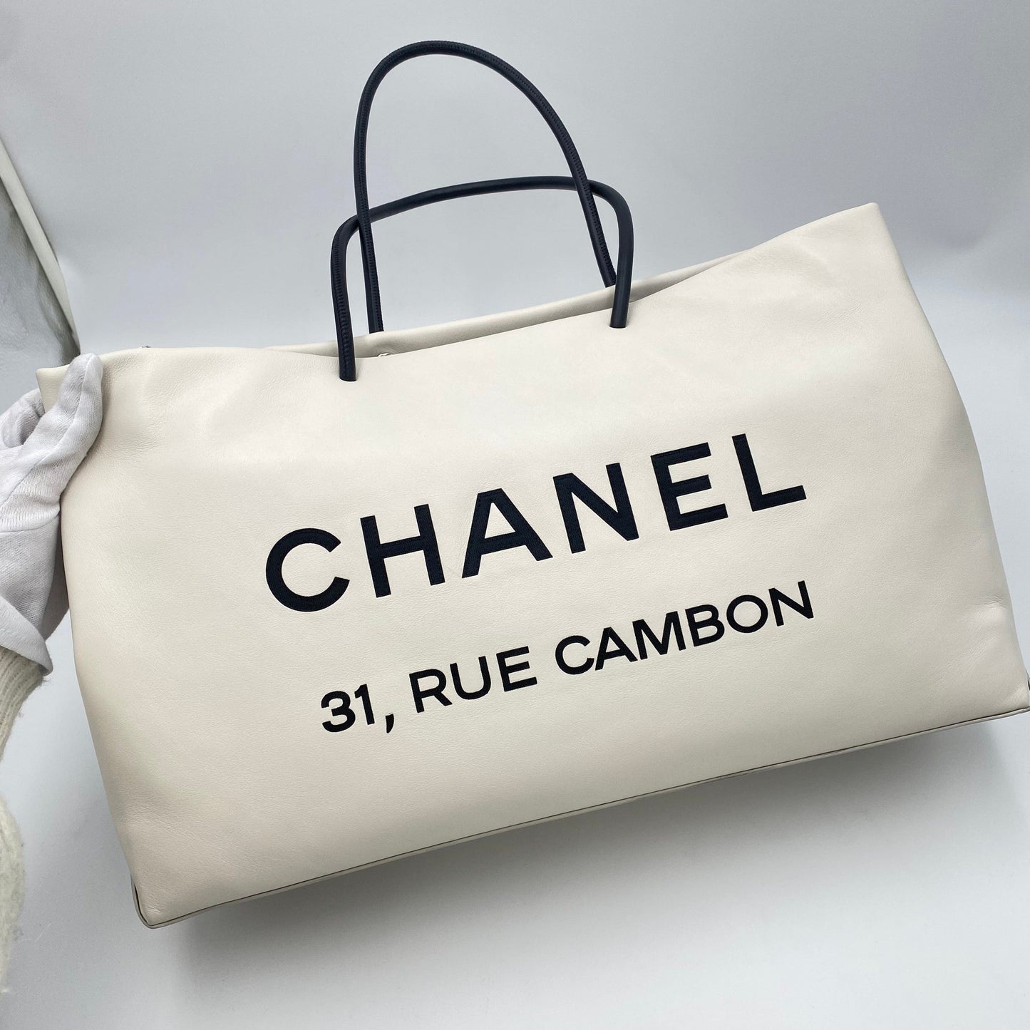 CHANEL VINTAGE ESSENTIAL TOTE HAND BAG WHITE CALF SKIN 90198155