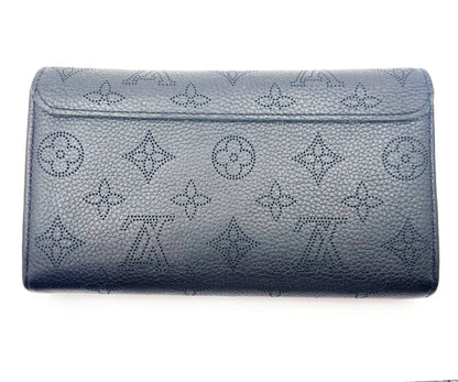 CHANEL Black Iris Mahina Leather Long Wallet