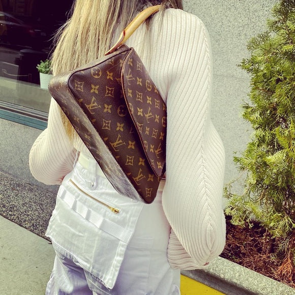 LOUIS VUITTON Looping bag