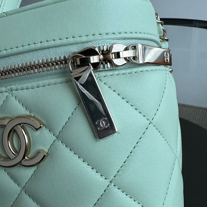 *Microchip, Brand New* Trendy CC Vanity Small Light Green Lambskin