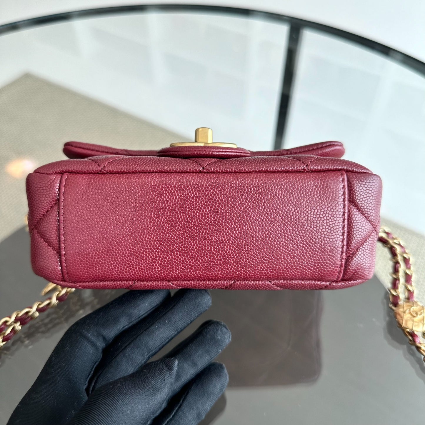 *Microchip* Caviar 2022 Mini Rectangular Quilted Twist Your Buttons Flap Burgundy GHW