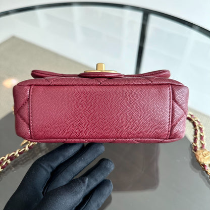 *Microchip* Caviar 2022 Mini Rectangular Quilted Twist Your Buttons Flap Burgundy GHW