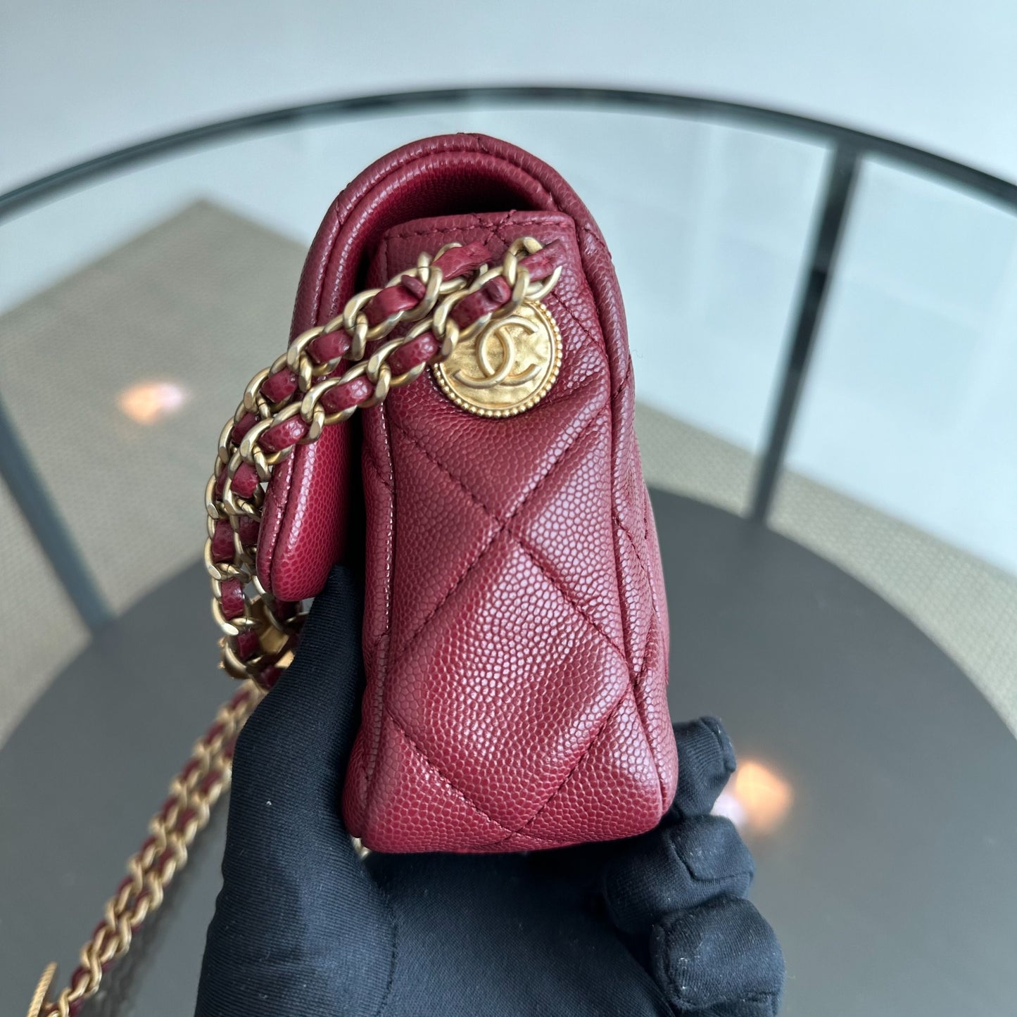 *Microchip* Caviar 2022 Mini Rectangular Quilted Twist Your Buttons Flap Burgundy GHW