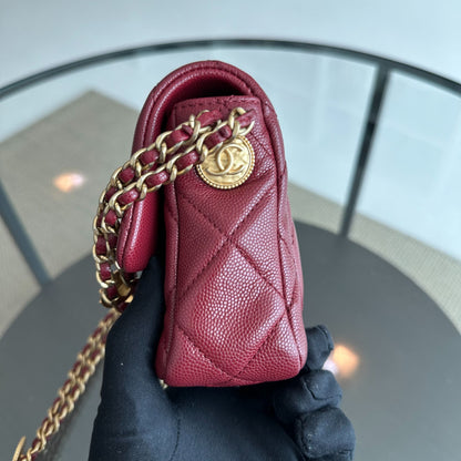 *Microchip* Caviar 2022 Mini Rectangular Quilted Twist Your Buttons Flap Burgundy GHW
