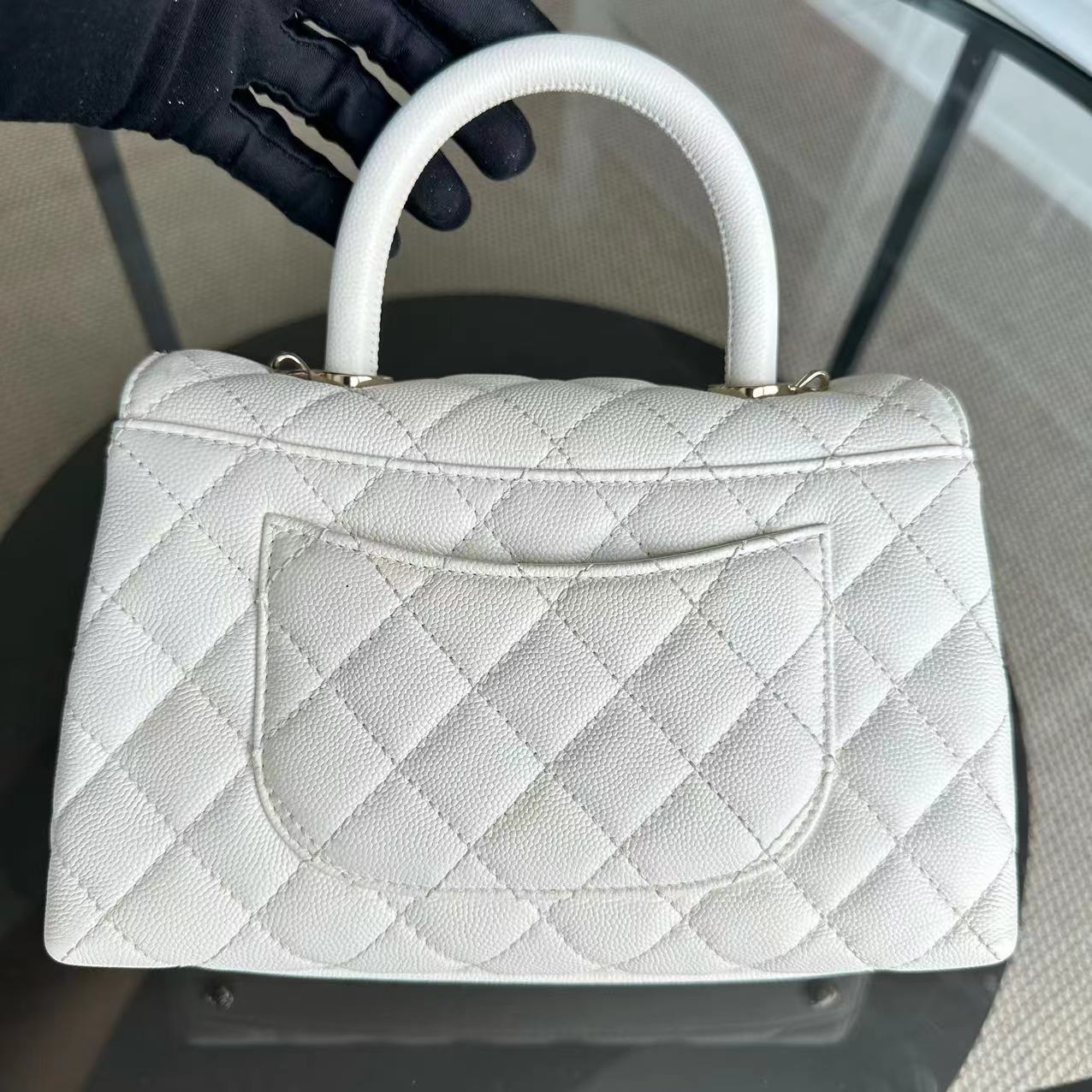 *Microchip* Caviar Coco Handle Small Quilted Calfskin Microchip White GHW